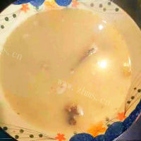 质嫩爽口的鱼头汤的做法图解七