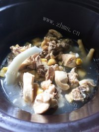 美味的椰子煲鸡做法图解5)