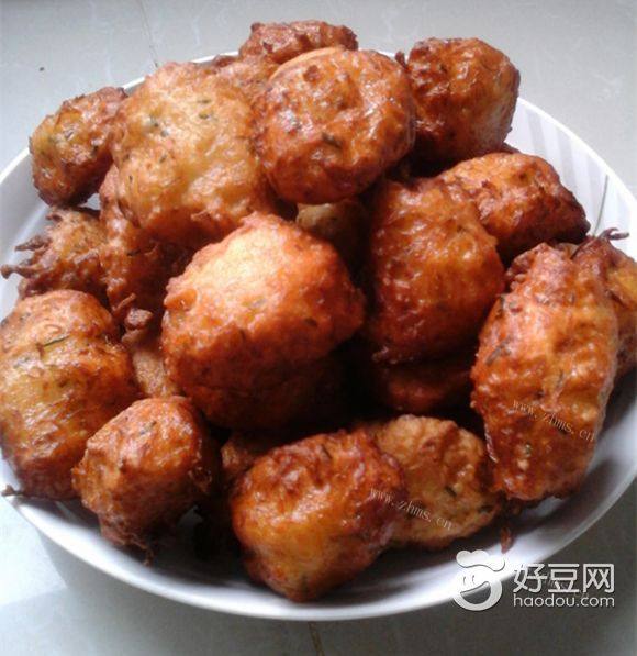 可爱的油炸萝卜丸子