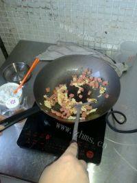 自制鸡蛋火腿炒饭做法图解6)