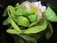 特色鸡汤豆腐小白菜做法图解8)