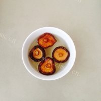 可口的香菇土豆卤肉饭做法图解1)