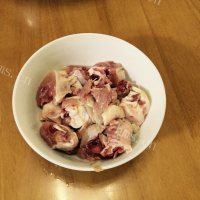 美味的萝卜鸡汤做法图解3)