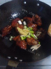 好吃不腻的黄豆焖猪蹄做法图解8)