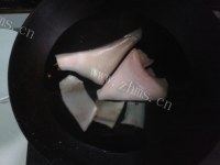 美味的凉拌猪皮做法图解3)