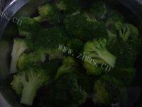 常吃不腻的清炒西兰花做法图解6)