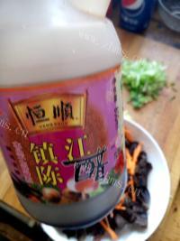 家常菜凉拌木耳做法图解6)