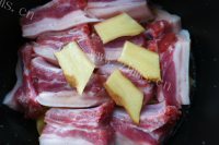好吃的酒香百叶结烧肉做法图解4)