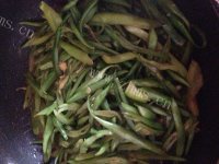 家常菜清炒四季豆做法图解5)