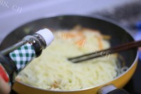 美味的三丝炒面做法图解9)