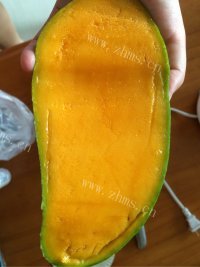 自制芒果酱做法图解3)