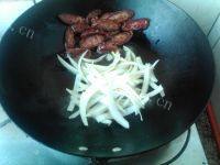 家常菜青椒炒腊肠做法图解6)