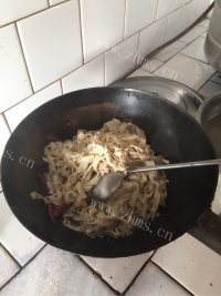 家常菜炒干豆腐做法图解3)