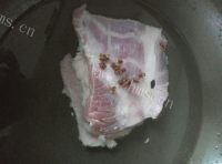 家常菜猪肉炖土豆做法图解2)
