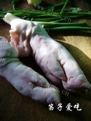 美味的冰糖猪手做法图解1)