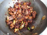 美味的红烧牛肉面做法图解7)
