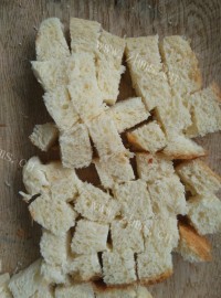 美味的蓝莓面包布丁做法图解2)
