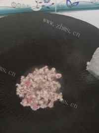 香气浓郁的炒饭做法图解3)