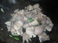 口感好的香菇炖鸡做法图解10)