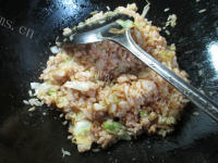 简洁版的肉丝圆白菜炒饭做法图解8)