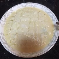 自制瓜子奶黄馅冰皮月饼的做法图解六