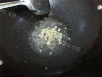 美味的蒜苔炒五花肉做法图解6)