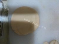 回味无穷的红豆酥饼做法图解3)