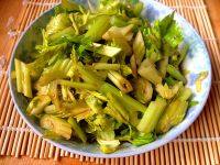 家常菜凉拌西芹