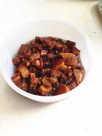 色味俱佳的红烧肉做法图解14)