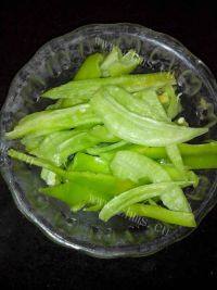 家常芹菜肉丝做法图解3)