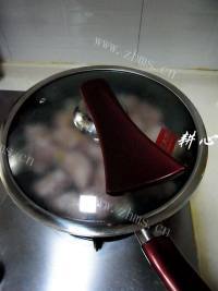 自制虾酱排骨焖凉瓜做法图解6)