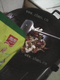 家常菜辣椒炒豆腐做法图解4)