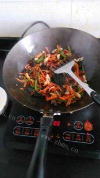 自己做的鱼香肉丝盖浇饭做法图解5)