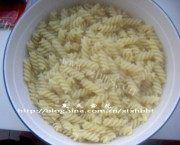 自己做的虾仁意大利面做法图解3)