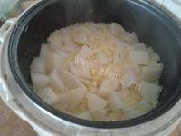 甘脆的土豆焖饭