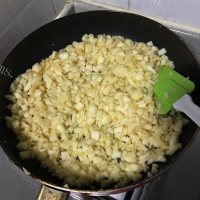 自制焦糖苹果派做法图解10)