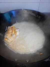 色味俱佳的鸡蛋面做法图解6)
