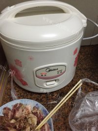 色香味浓的蒸排骨做法图解2)