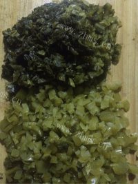 美味的酸菜牛肉做法图解3)