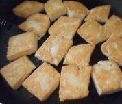 美味的家常炒豆腐做法图解4)