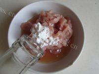 美味的泡椒凉薯炒肉丝做法图解1)