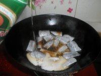 美味的啤酒带鱼做法图解8)
