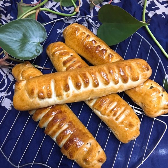 五味俱全的毛毛虫面包