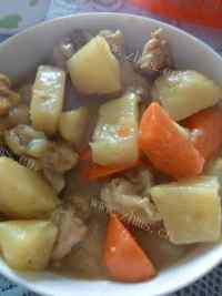 美味的咖喱土豆鸡块
