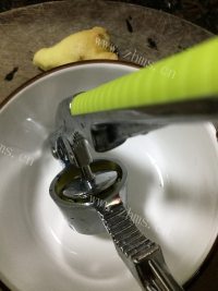 DIY姜撞奶做法图解3)