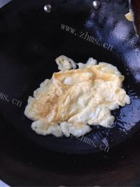 家常菜青椒炒鸡蛋做法图解5)