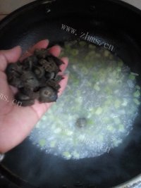 诱人的海参汤做法图解5)