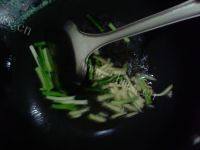 营养丰富的鲫鱼豆腐汤做法图解3)