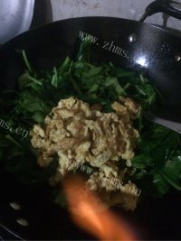 家常菜鸡蛋炒菠菜做法图解5)