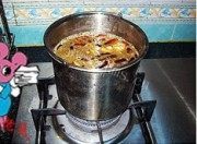 美味的牛腩烧土豆做法图解6)